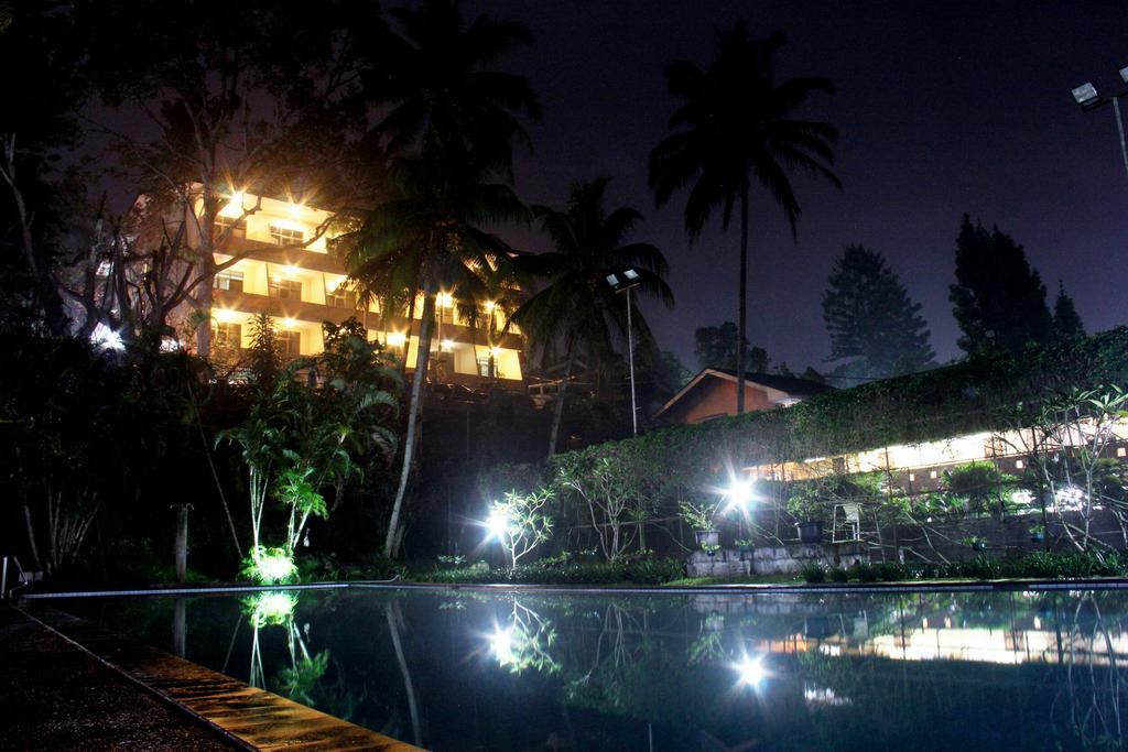 Hotel Augusta Sukabumi Exterior photo