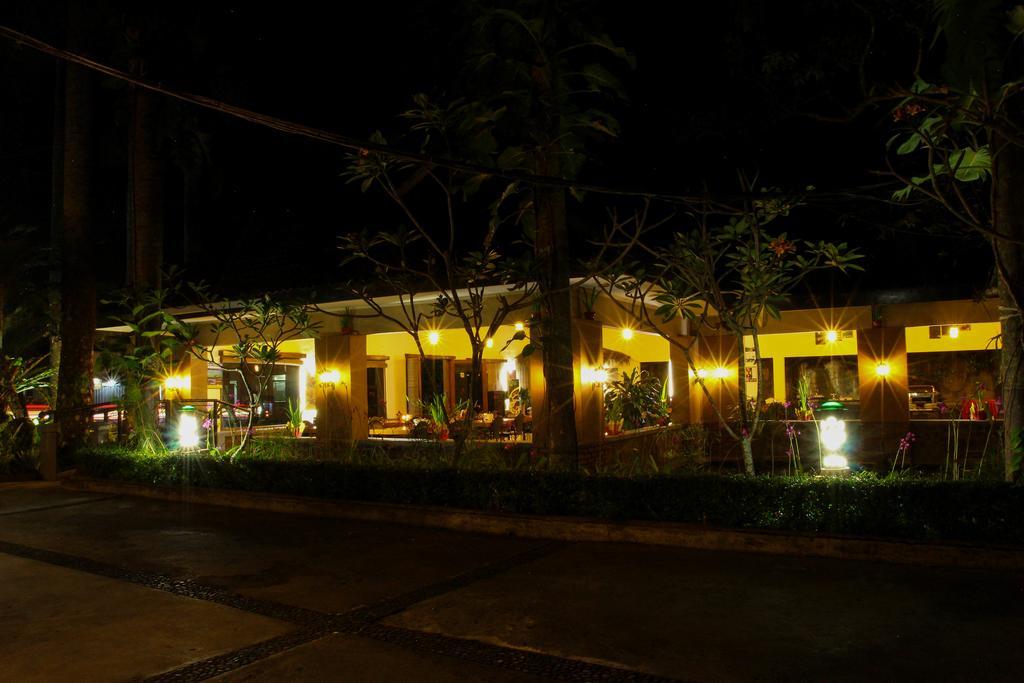 Hotel Augusta Sukabumi Exterior photo