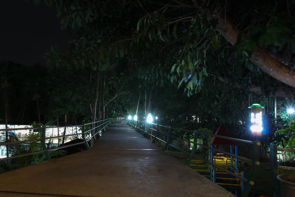 Hotel Augusta Sukabumi Exterior photo